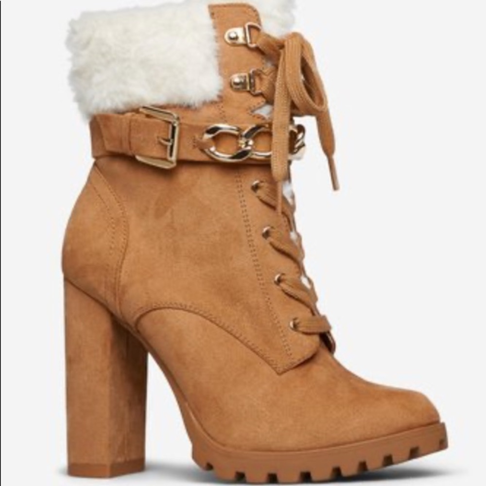 Shoedazzle Light Camel with Fur and Gold Chain Block Heel Bootie